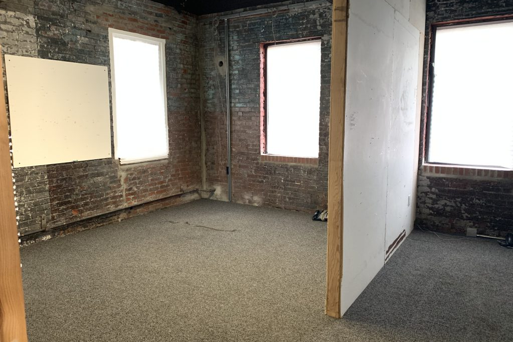 31st Street Studios OFFICE Picture 002