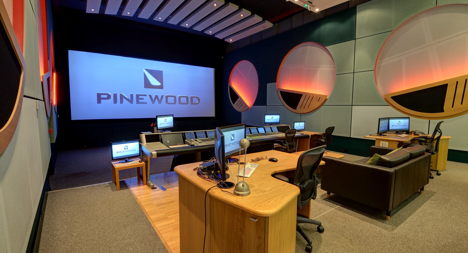 Pinewood Studios ST Picture 39