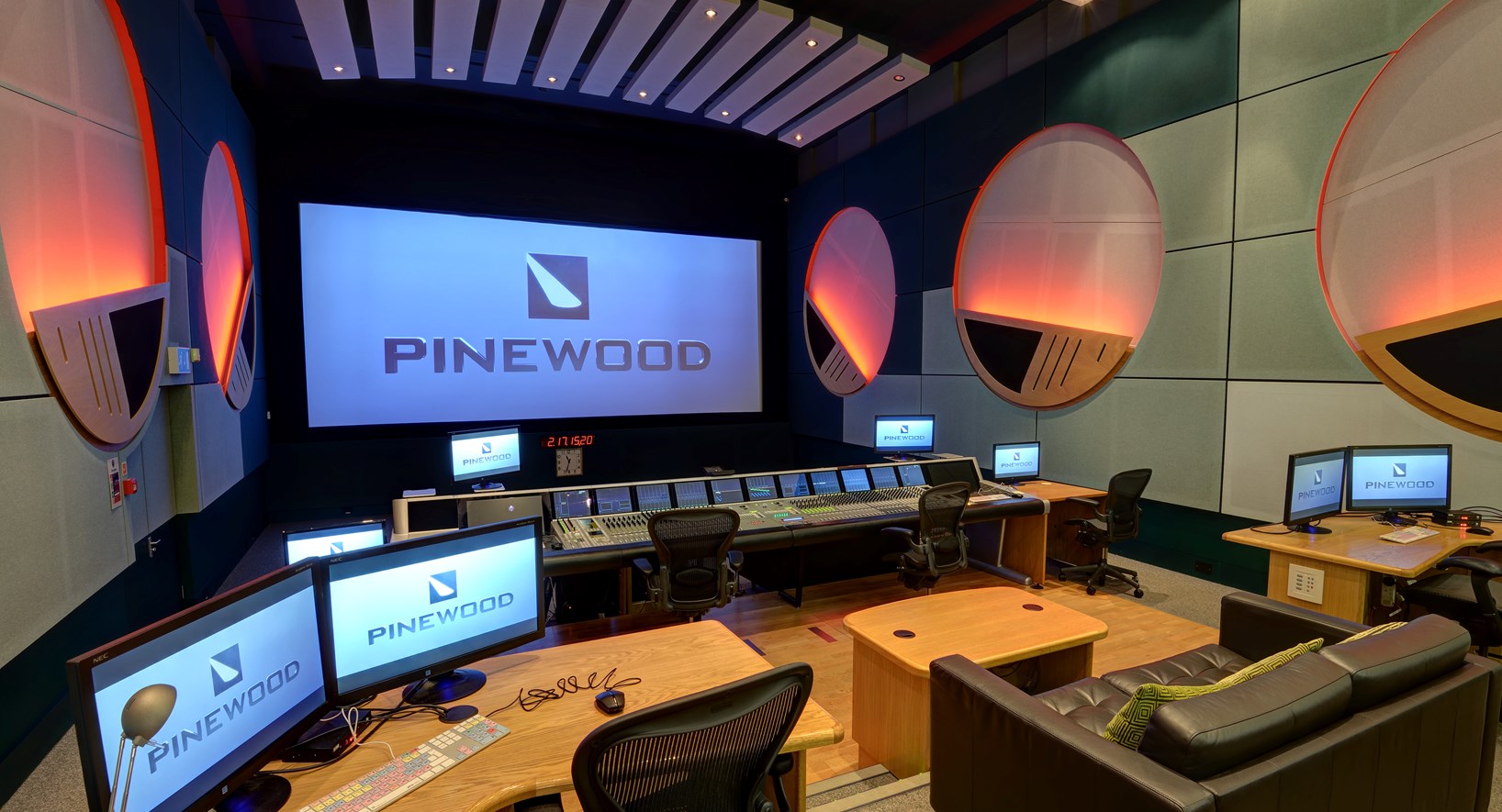 Pinewood Studios ST Picture 40