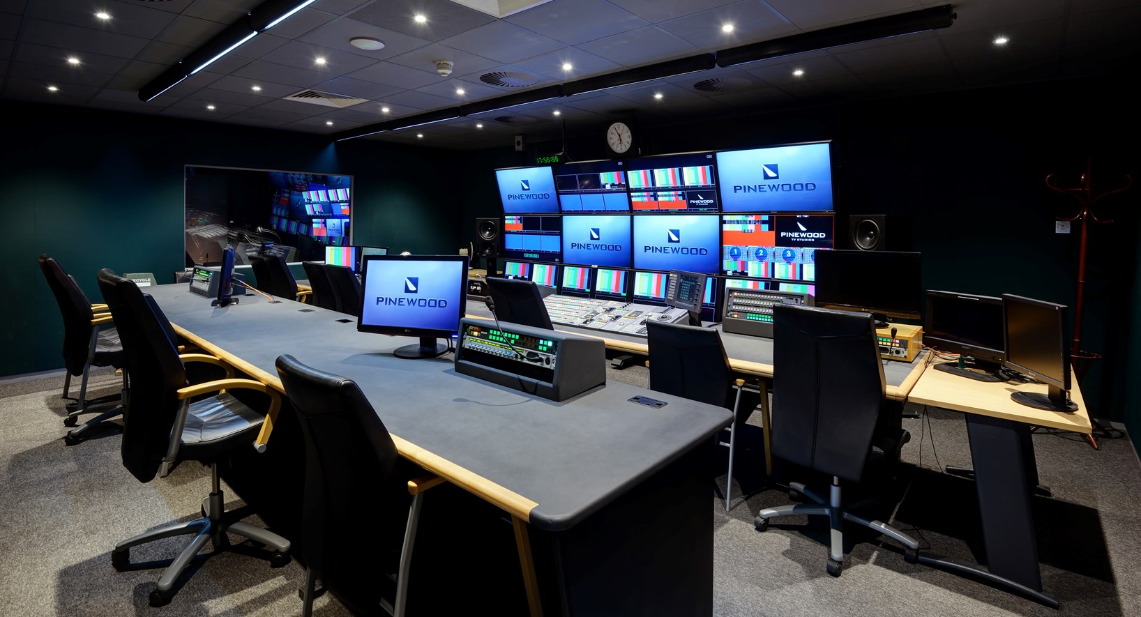 Pinewood Studios ST Picture 50