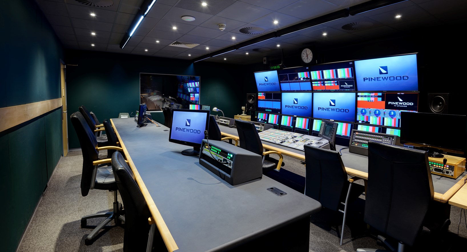 Pinewood Studios ST Picture 51