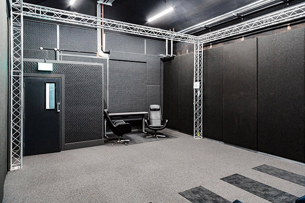 Versa Manchester Studios ST Picture 006