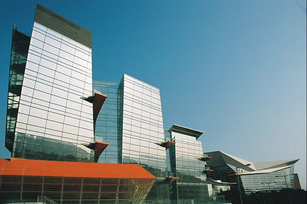 Shaw Studios ST Picture 5