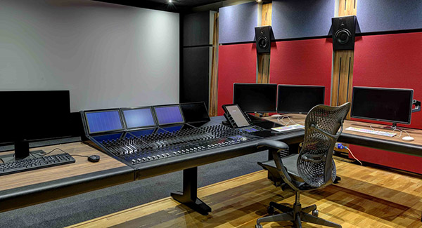 Shepperton Studios ST Picture 31