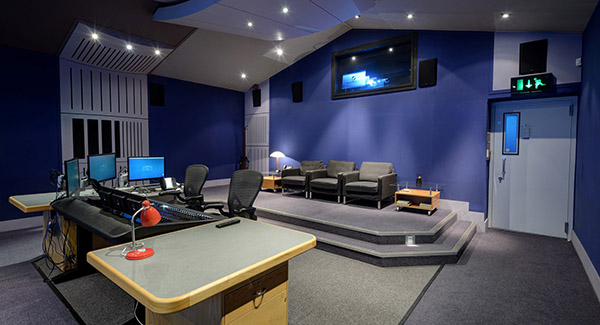 Shepperton Studios ST Picture 40