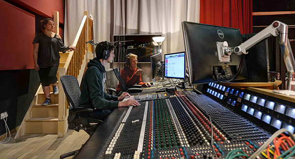 Shepperton Studios ST Picture 51