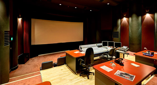 Shepperton Studios ST Picture 54