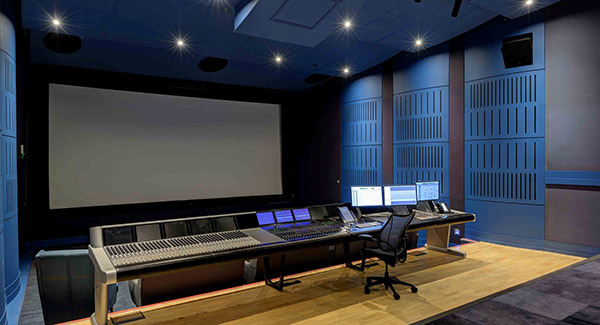 Shepperton Studios ST Picture 64