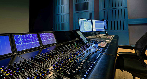 Shepperton Studios ST Picture 65