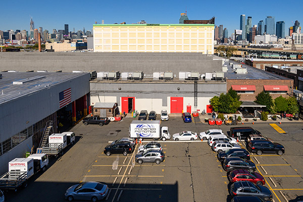 SilverCup Studios East ST Picture 4