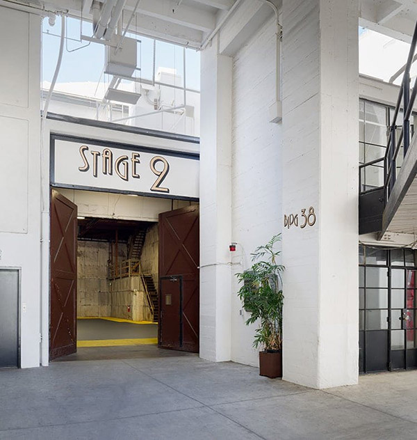 Sunset Gower Studios ST Picture 9