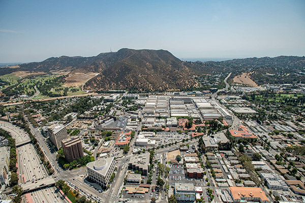 Warner Bros. Studios ST Picture 2