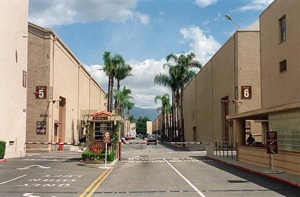 Warner Bros. Studios ST Picture 6