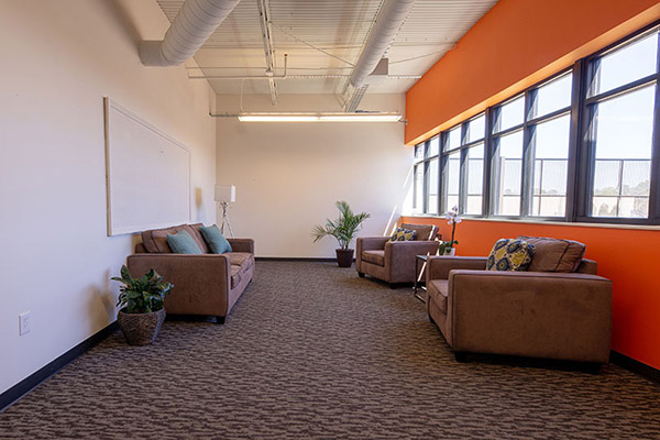 Third Rail Studios ST Picture 41