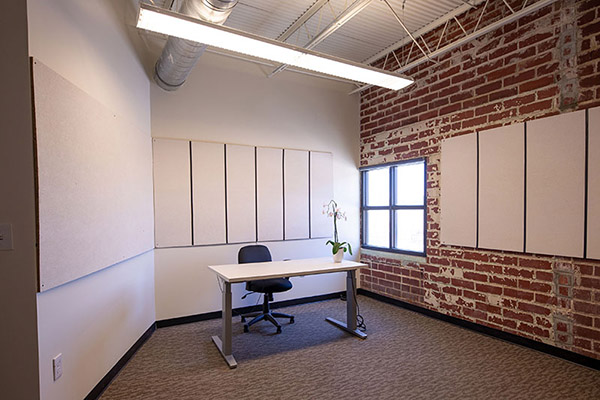 Third Rail Studios ST Picture 46