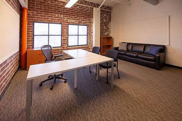 Third Rail Studios ST Picture 47