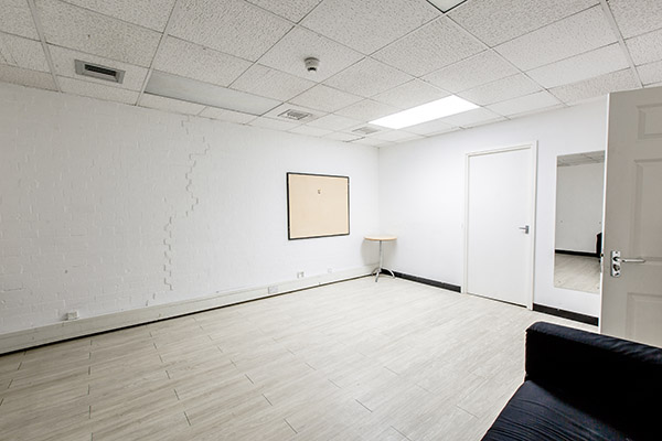 Wimbledon Studios ST Picture 3