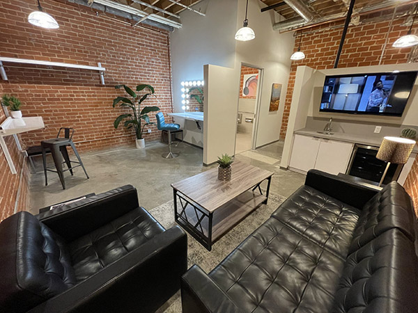 BLT Studios ST Picture 11