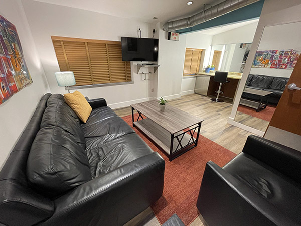 BLT Studios ST Picture 13