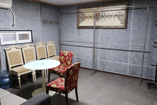 Mengganony Studios ST Picture 12