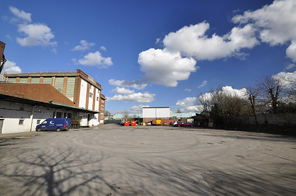 Neasden Studios ST Picture 1
