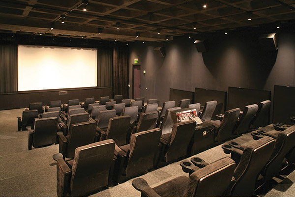 The Burbank Studios ST Picture 8