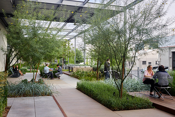 The Burbank Studios ST Picture 12