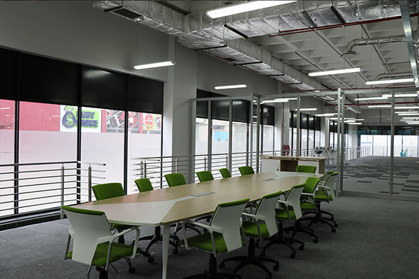 Skyrink Studios ST Picture 6