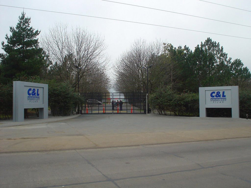 C&L Studio City ST Picture 001