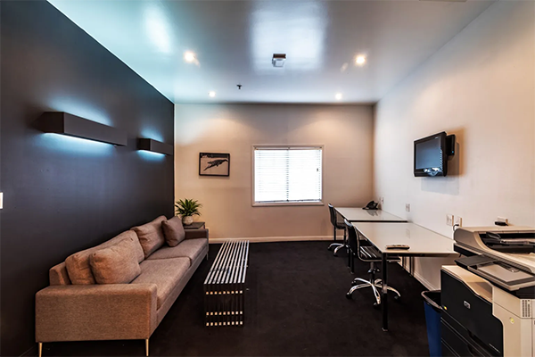 Quixote Studios W Hollywood ST Picture 35