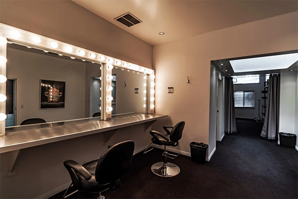 Quixote Studios W Hollywood ST Picture 36