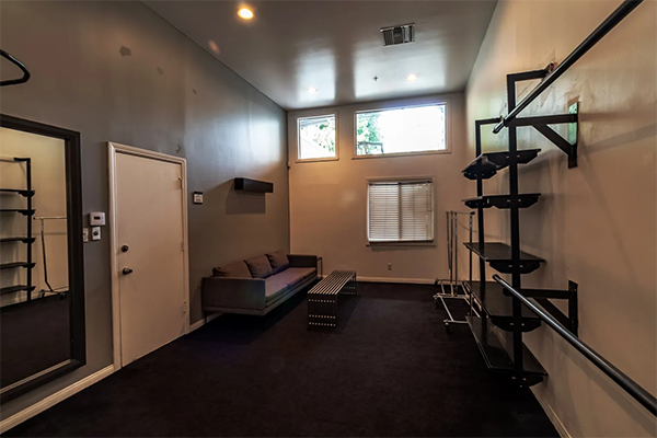Quixote Studios W Hollywood ST Picture 38