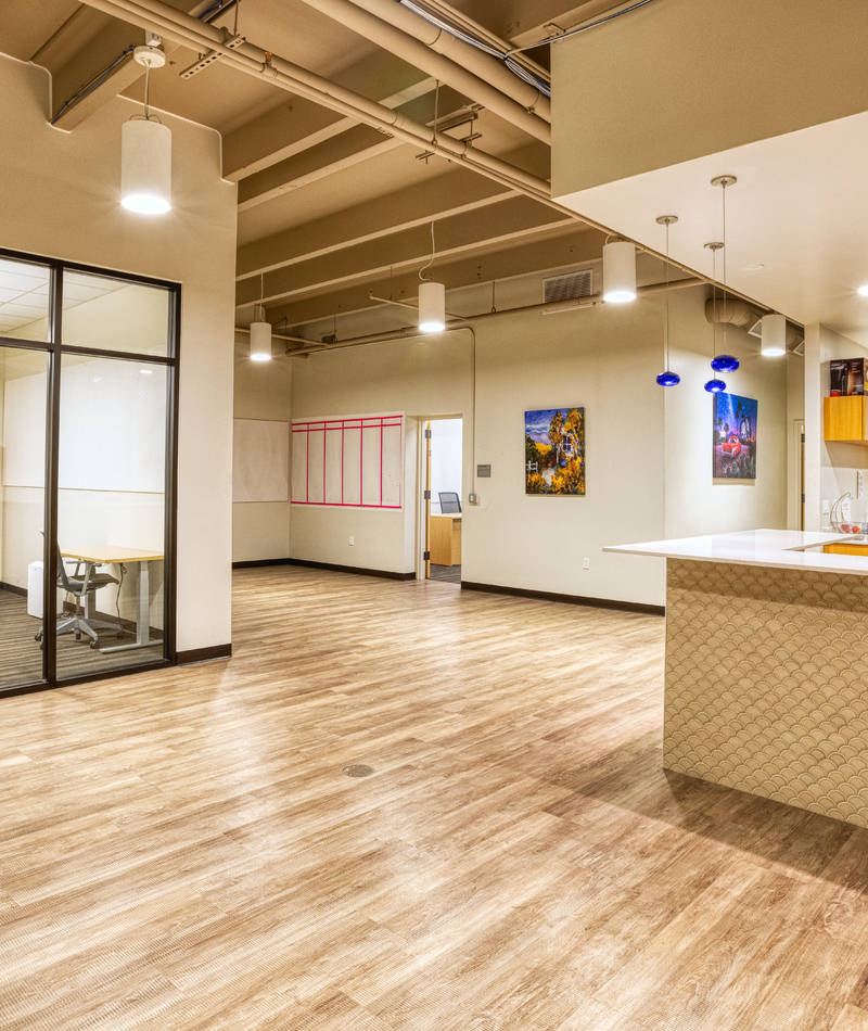1601 Studios ST Picture 2