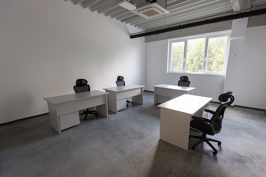 Firefly Studios ST Picture 16