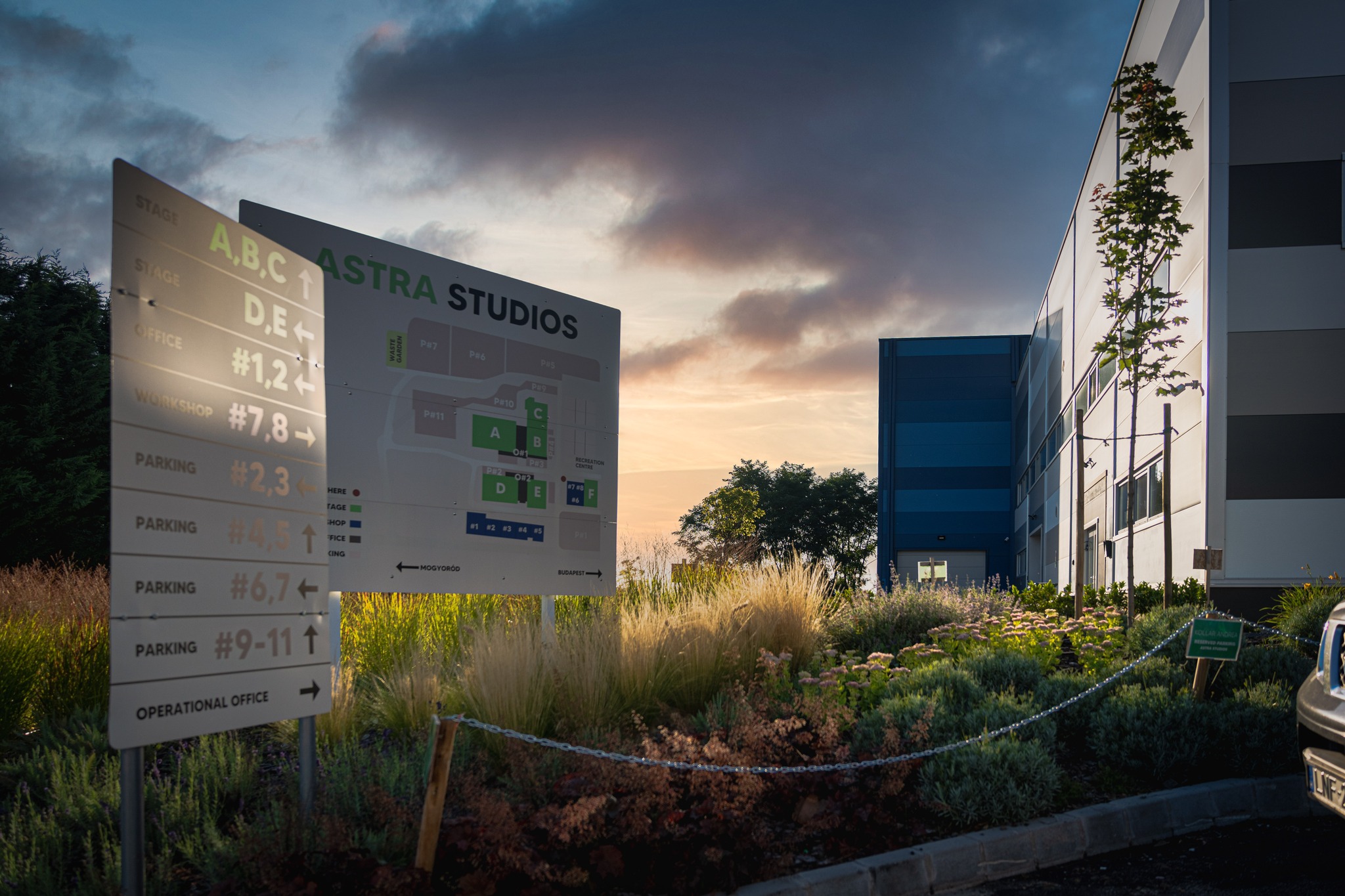 Astra Studios ST Picture 14