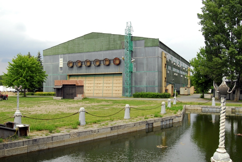 NFI Studios Fot ST Picture 001