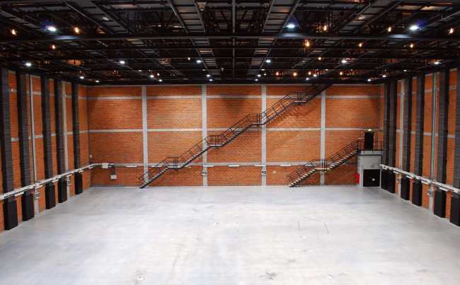 ATM Studio SS Sound Stage A Picture 002