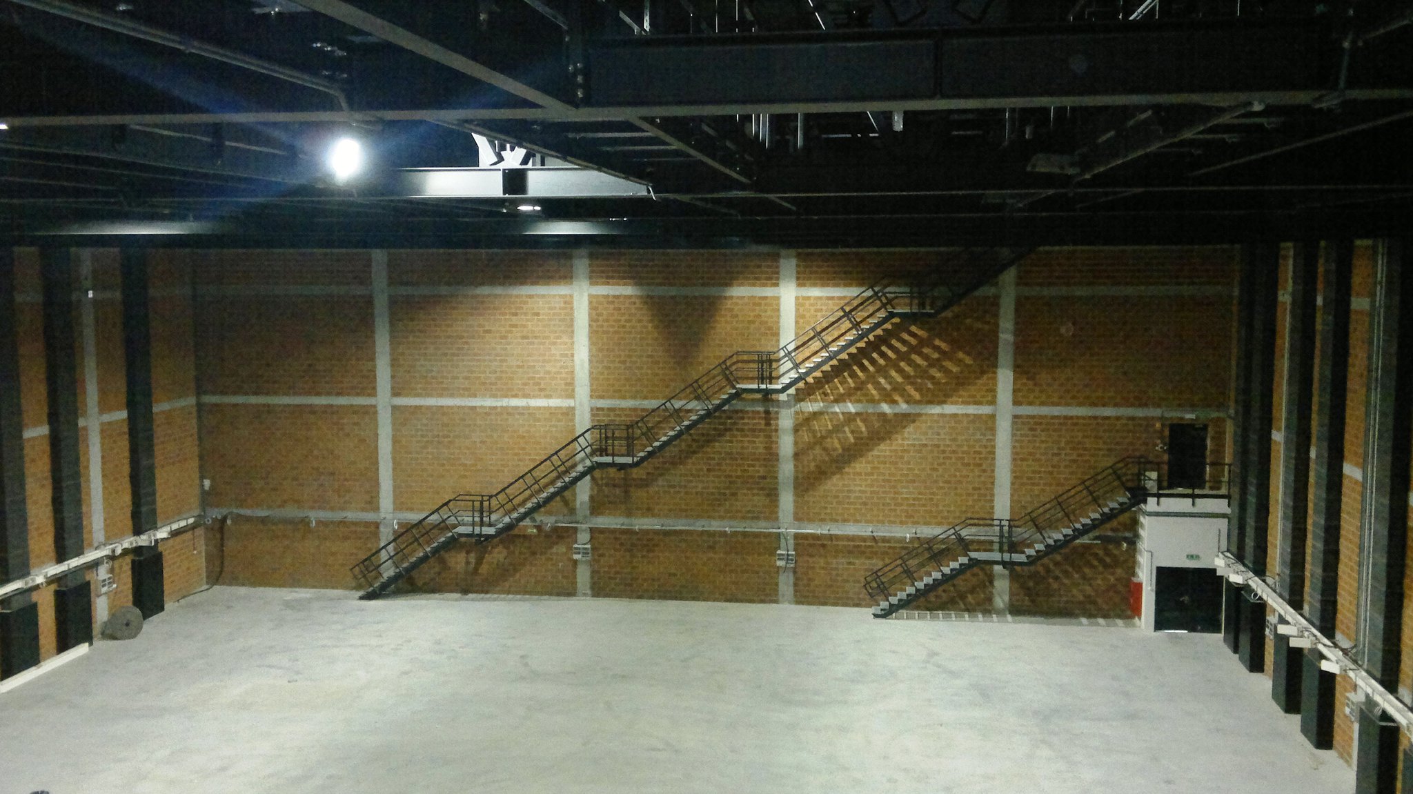 ATM Studio SS Sound Stage A Picture 005