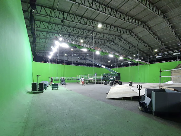Black Hangar Studios SS The Stage Picture 005