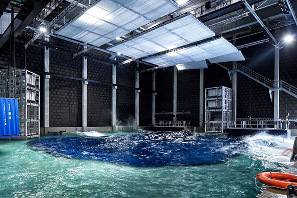 Lites Water Stage & Film Studios SS Water Stage Picture 00005