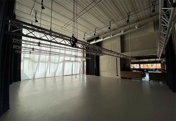 Lites Water Stage & Film Studios SS Stage 5 Daylight Picture 00002