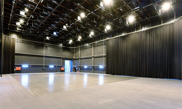 Great Point Studios SS Stage E Picture 001