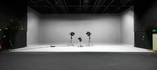 Island Studios Duke SS White Picture 00002