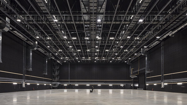 Warner Bros. Studios Leavesden SS P Stage Picture 001