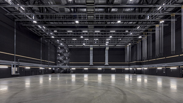 Warner Bros. Studios Leavesden SS Q Stage Picture 002