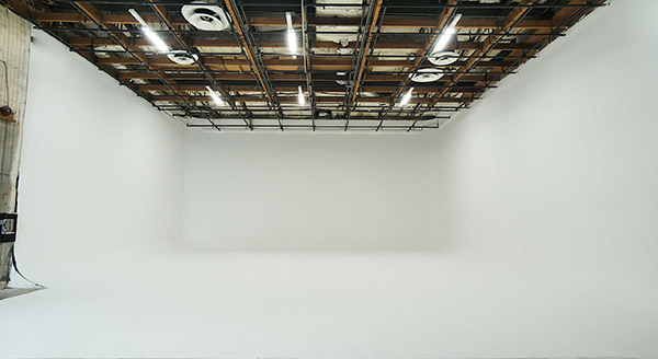 BLT Studios SS 4 Picture 1