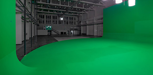 Green Screen Studio SS The Stage Picture 00002