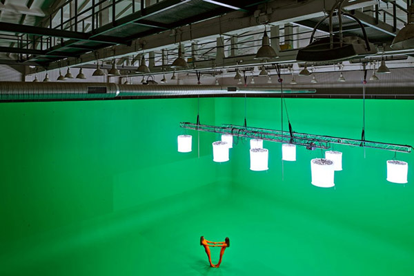Green Screen Studio SS The Stage Picture 00005