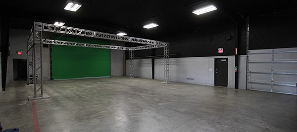 Spiderwood Studios 969 SS 2 Stage Picture1
