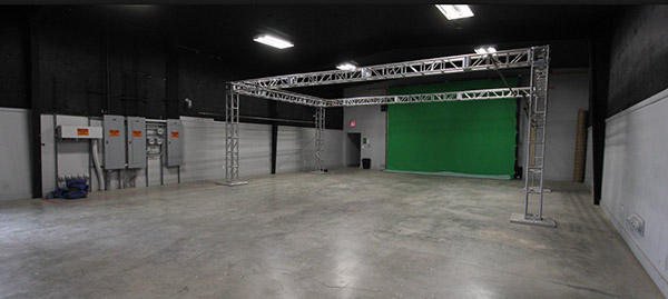 Spiderwood Studios 969 SS 2 Stage Picture2